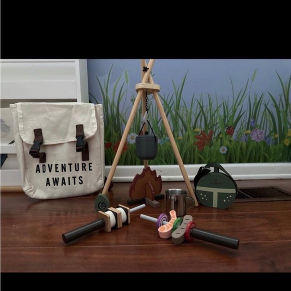 🔥 Toy Campfire Adventure Awaits Playset - 27pc - Hearth & Hand with Magnolia - Picture 4 of 4